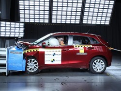 Suzuki Baleno Dites Tabrak, Hasilnya Tak Sesuai Ekspektasi?