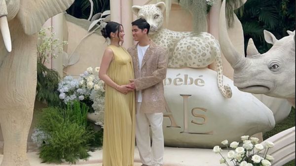 8 Foto Gender Reveal Alyssa Daguise-Al Ghazali Bertema Safari, Bumil Memukau!