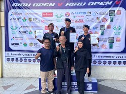 Anggota Brimob Polda Riau Juara 3 di Swimming Championship 2025