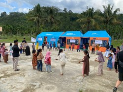 BNI Salurkan Seragam Sekolah-Sarana Trauma Healing bagi Anak-anak di Aceh