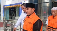 Diperiksa sebagai Tersangka, Bupati Bekasi Kembali Minta Maaf ke Warga