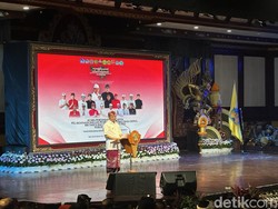 Koster Instruksikan Bupati Bangli Tertibkan Keramba di Danau Batur