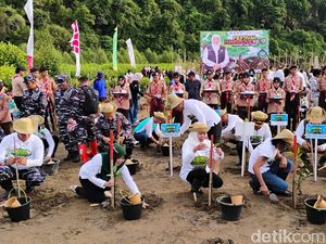 Begini Cara Khofifah Rayakan Hari Ibu di Pacitan