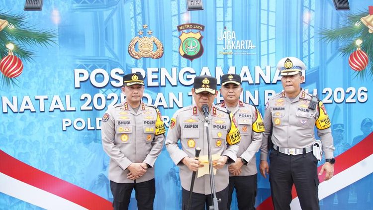 Kapolda Metro Kawal Ketat Arus Mudik Nataru dari Jantung Tol Cikunir Km 10