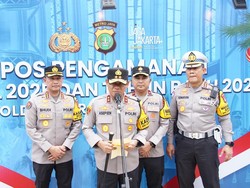 Kapolda Metro Pantau Arus Mudik Nataru di Km 10 Tol Cikunir