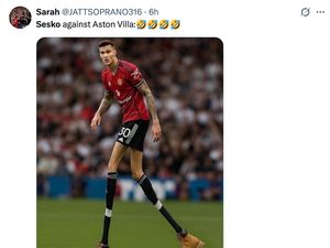 Meme MU Dihajar Aston Villa, Sesko Dirujak Netizen