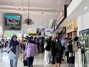 Lonjakan Penumpang Terjadi di Stasiun Gubeng Surabaya H-3 Natal