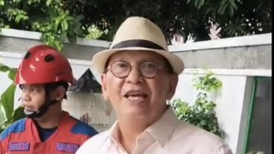 Tangkap Ular Sanca-Lepas Cincin Kawin! Deretan Seleb Pecahkan Masalah ke Damkar