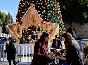 Betlehem Rayakan Natal di Tengah Luka Perang Gaza