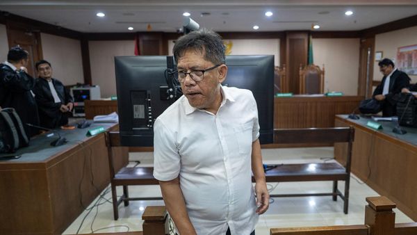 Mantan Dirut Inhutani V Didakwa Terima Suap Rp2,55 Miliar