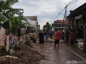 Diterjang Lisus, Tembok Eks Pabrik Tekstil di Sukoharjo Ambruk Timpa Rumah