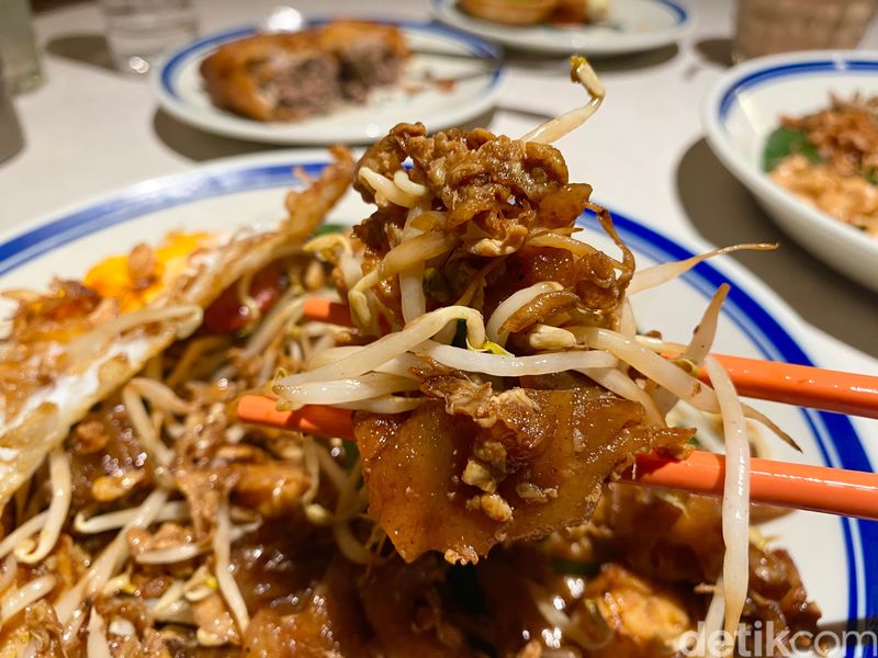 The Pandan Club: Cicip Nasi Lemak hingga Egg Tart Pandan di Kafe Hutan Kota The Pandan Club