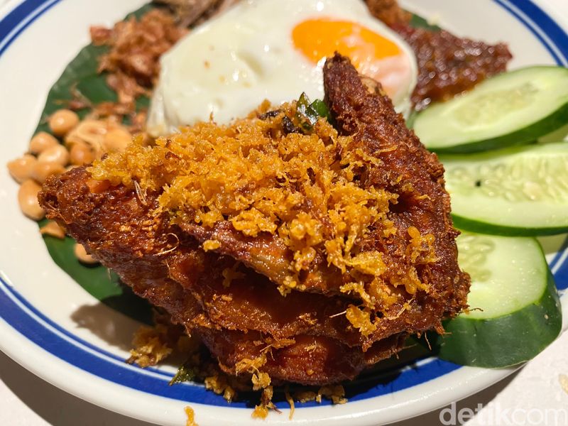 The Pandan Club: Cicip Nasi Lemak hingga Egg Tart Pandan di Kafe Hutan Kota The Pandan Club