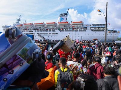 Pelabuhan Manokwari Dipadati Pemudik Nataru, Tujuh Kapal Pelni Disiagakan