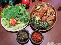 5 Tips Bikin Ayam Guling, Ide Menu Natal Enak dari Chef Arief Rachman
