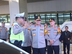 Kapolda Metro Cek Pengamanan Nataru di Soetta, Ada Layanan Antar Terminal