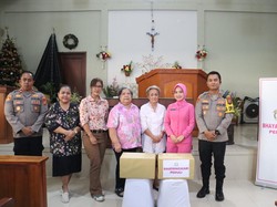Kapolres Gianyar Sambangi Gereja-Pospam Ops Lilin Agung, Pastikan Nataru Aman