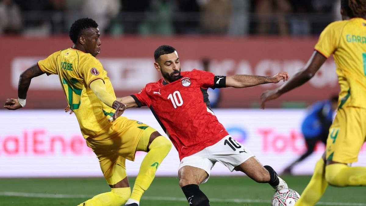 Mohamed Salah pastikan kemenangan Mesir 2-1 atas Zimbabwe. (AFP/FRANCK FIFE)
