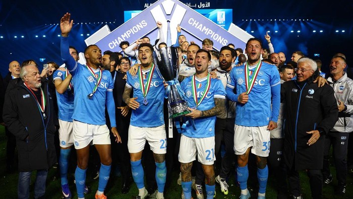 Napoli Akhirnya Bisa Full Senyum di Arab