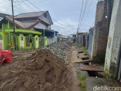 PU Makassar Jawab Warga Alauddin soal Jalan Bagus Diperbaiki Pakai Paving Block
