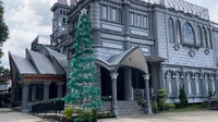 Gereja St Mary Cathedral Palembang Siapkan Pohon Natal dari Botol Plastik