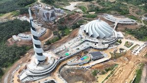 Tampak Dekat Masjid Negara IKN dengan Kubah Meliuk Seperti Sorban