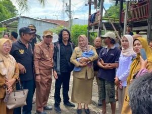 Geger Penemuan Bayi Perempuan Terbungkus Selimut di Kebun Takalar