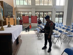 Gegana Polda Sterilisasi Gereja Katedral Jelang Natal, Anjing K9 Dilibatkan