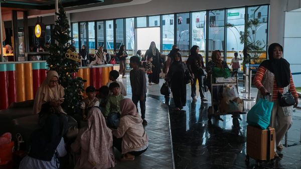 Arus Mudik Nataru, Aktivitas Penyeberangan di Pelabuhan Merak Meningkat