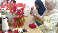Boneka Rajut Jadi Tren Kado Natal