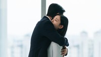 Pelukan Jang Ki Yong Buat Ahn Eun Jin di Dynamite Kiss Episode 13