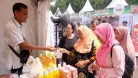 Holding BUMN Guyur Daging-Minyak Goreng buat Redam Harga Saat Nataru