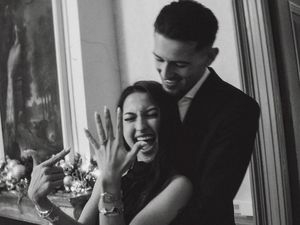 Video Potret Romantis Jennifer Coppen Dilamar Justin Hubner