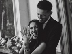 Video Potret Romantis Jennifer Coppen Dilamar Justin Hubner