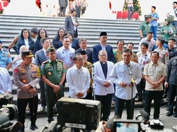Mendagri Pantau Kesiapan Ibadah Malam Natal 2025 di Jakarta