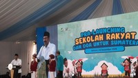 Ortu Siswa Sekolah Rakyat di Bekasi Terima Kasih ke Prabowo: Anak Jadi Pintar