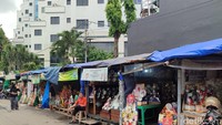Pedagang Parsel di Cikini Teriak, Penjualan Anjlok Jelang Natal