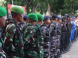 293 Aparat Gabungan TNI-Polri Amankan Natal di Labuan Bajo