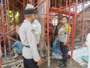 Pekerja Bangunan Tewas Tersengat Listrik Saat Pasang Kayu Usuk di Bantul