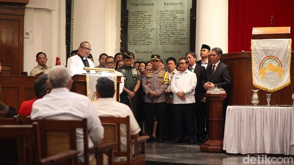 Potret Menteri Sampai Gubernur Kunjungi Gereja Immanuel Gambir