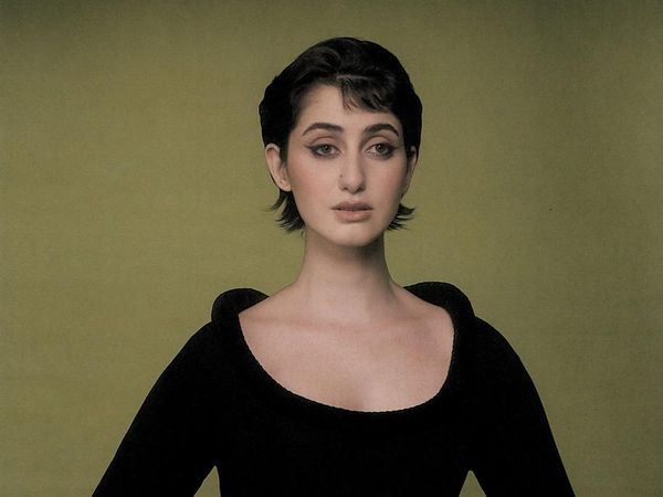 7 Potret Pemotretan Perdana First Lady New York Termuda Beragama Islam