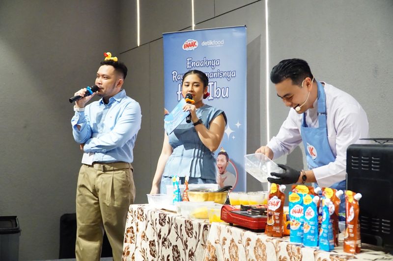 Rayakan Hari Ibu, Cap Enaak Ajak Ibu dan Anak Masak Bareng Chef Steby
