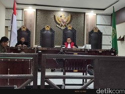 Satu Lagi Anggota DPRD NTB Keok di Sidang Praperadilan Kasus Uang Siluman