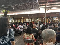 Ribuan Umat Padati Ekaristi Natal Sesi Pertama Gereja Kotabaru