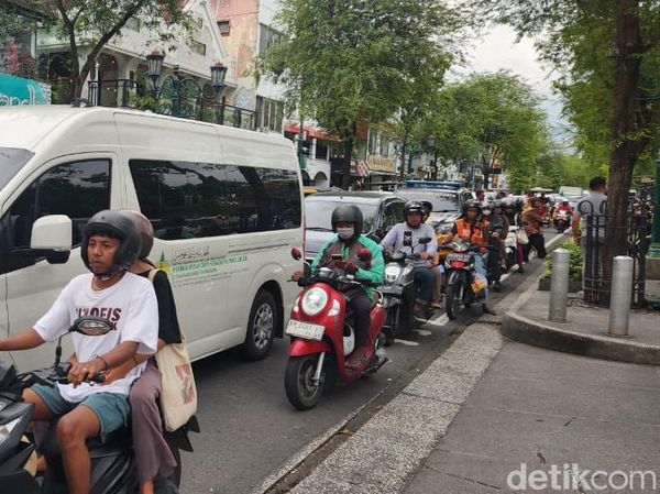 Malioboro Diserbu Wisatawan