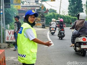 Supeltas Diterjunkan di Jalur Puncak, Bantu Polisi Atur Lalu Lintas Nataru