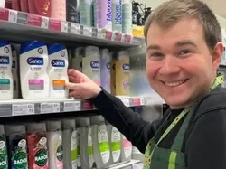 Disorot Publik, Toserba yang Berhentikan Pemuda Autism Kini Tawarkan Pekerjaan Baru