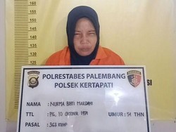 Wanita Paruh Baya Diamankan Warga Usai Copet Dompet di Pasar Sunan Palembang