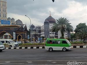 Duh! Angkot Masih Beroperasi di Puncak Bogor Meski Ada Larangan