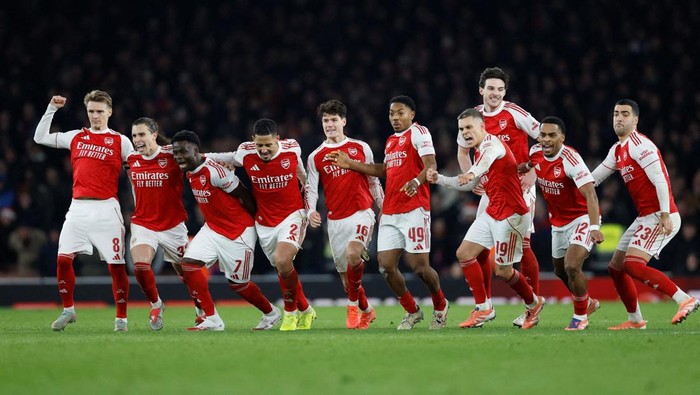 Arsenal Selalu Gagal Juara Liga Jika Natalan di Puncak